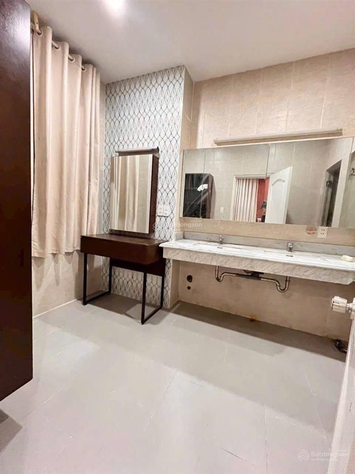 Biệt thự khu tên lửa. góc 2mt đường 13c, 10x20m, 3,5 tấm, 60tr/th. gần aeon mall.  0398 520 ***