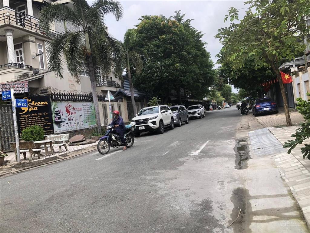 Biệt thự khu tên lửa. góc 2mt đường 13c, 10x20m, 3,5 tấm, 60tr/th. gần aeon mall.  0398 520 ***