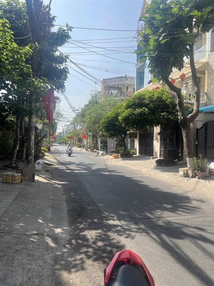 Cho thuê gấp nhà khu tên lửa. mt đường 30, dt 4,5x20m, 3 tấm, 18tr/th.  0398 520 *** nga
