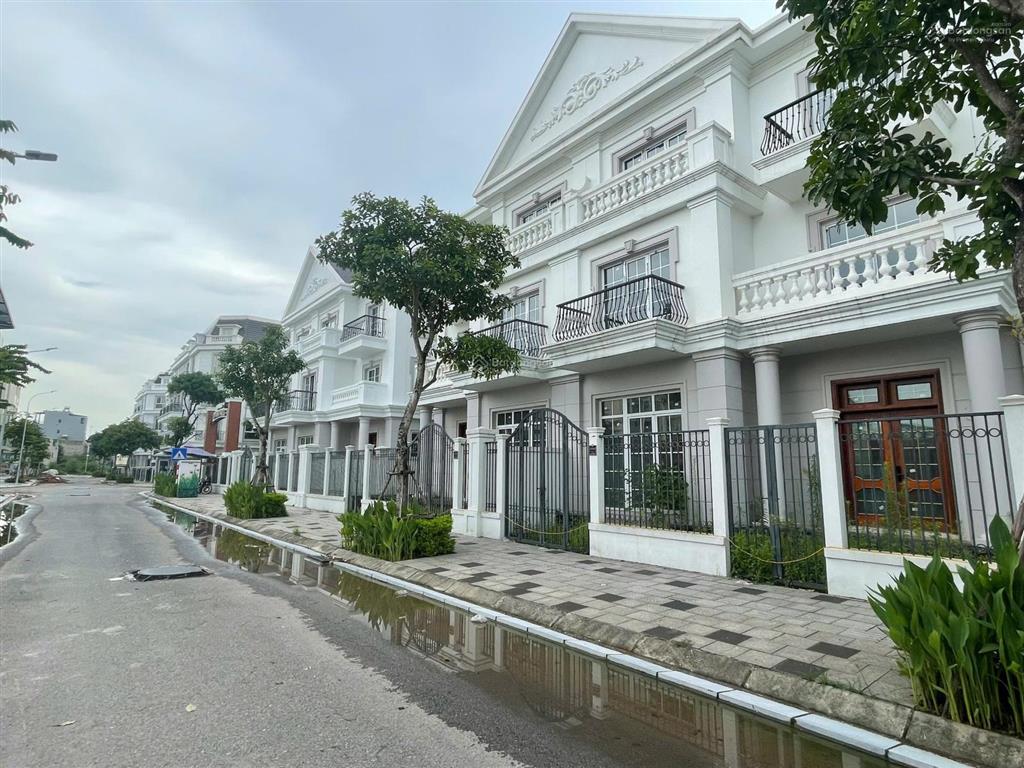 Bán căn biệt thự đẹp 192,5m2 đất, 3 tầng 350m2 sử dụng. giá 33,1 tỷ. sổ đỏ sẵn giao dịch.  ngay!