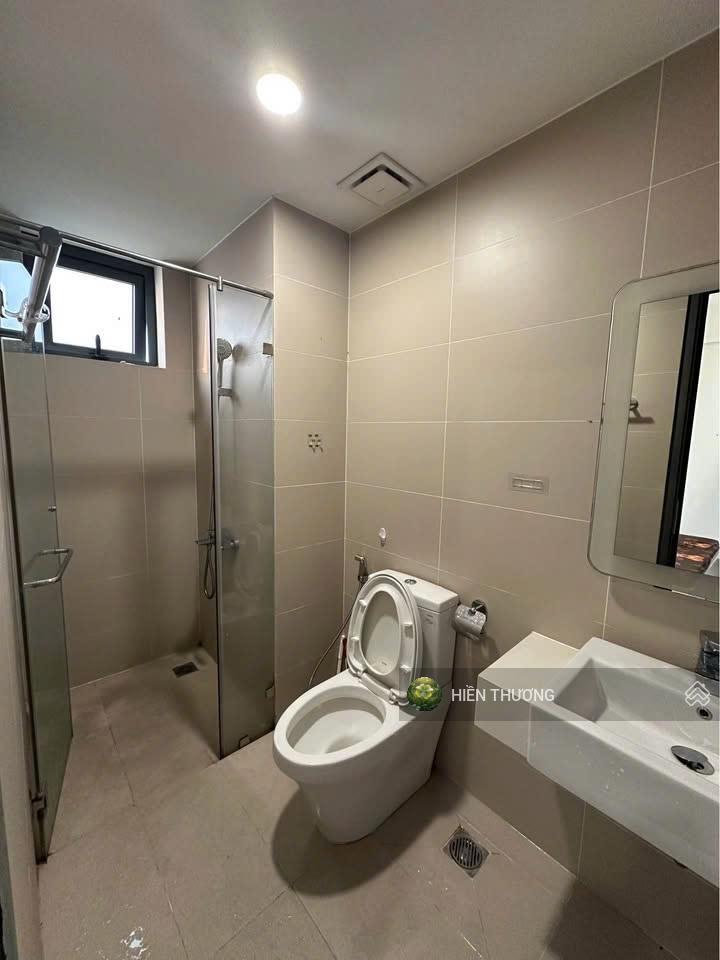 Chính chủ xả nhanh cc saigon asiana ở q.6, giá 1 tỷ 660, dt 68m2 gồm 2pn 2wc, có sẵn nội thất