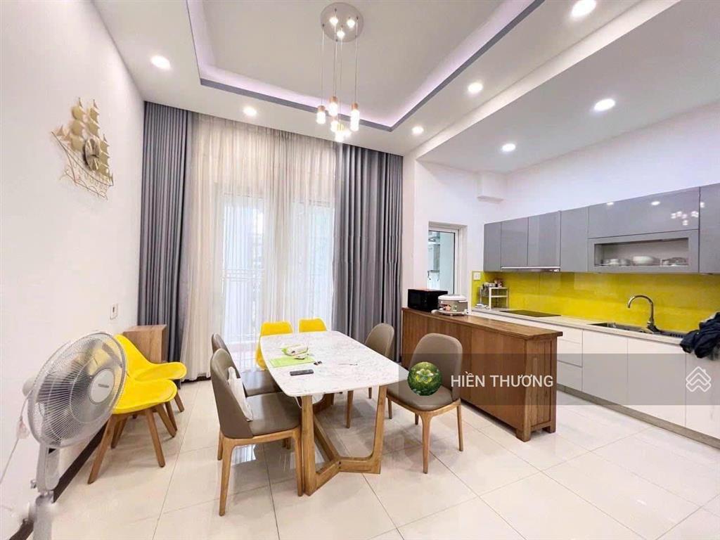 Bán căn hộ luxcity  huỳnh tấn phát q. 7, dt 68m2, gồm 2pn 2wc, giá 2 tỷ 050 có sẵn nội thất, shr