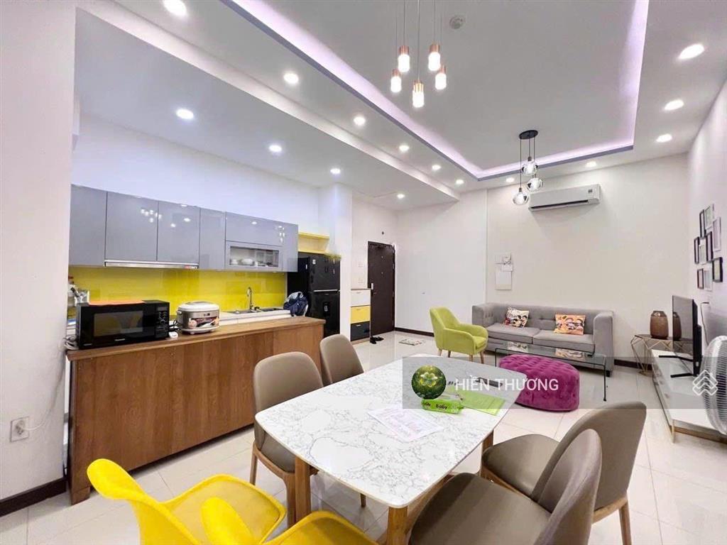 Bán căn hộ luxcity  huỳnh tấn phát q. 7, dt 68m2, gồm 2pn 2wc, giá 2 tỷ 050 có sẵn nội thất, shr