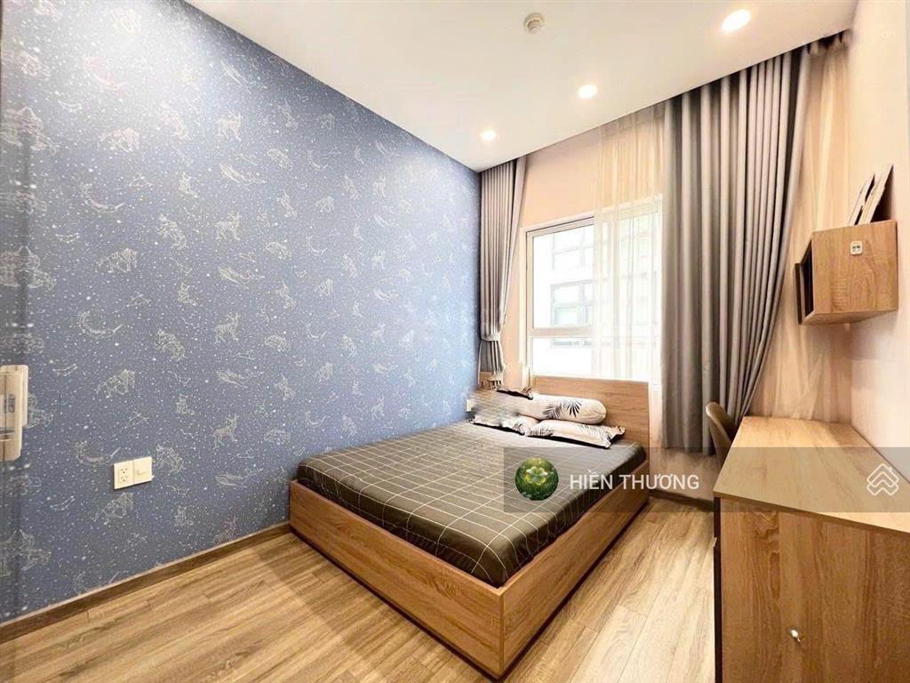 Bán căn hộ luxcity  huỳnh tấn phát q. 7, dt 68m2, gồm 2pn 2wc, giá 2 tỷ 050 có sẵn nội thất, shr