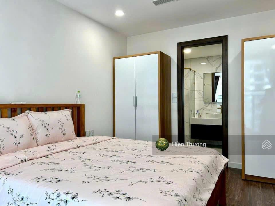 Bán gấp cc topaz city tại đ. cao lỗ q8, dt 71m2 gồm 2pn 2wc, giá 1 tỷ 720 nhà có sẵn nội thất