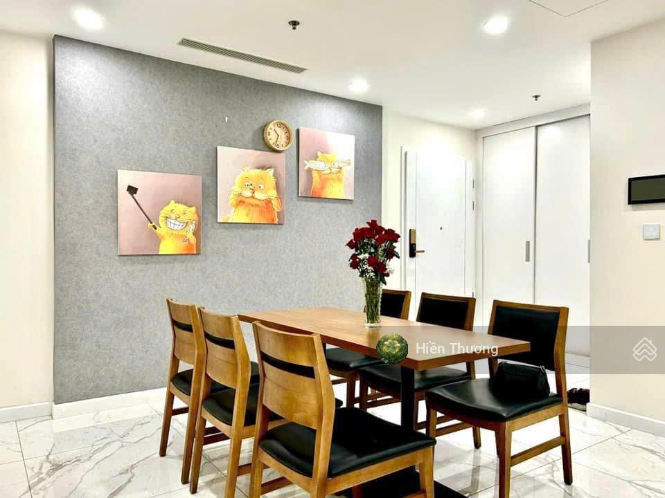 Bán gấp cc topaz city tại đ. cao lỗ q8, dt 71m2 gồm 2pn 2wc, giá 1 tỷ 720 nhà có sẵn nội thất