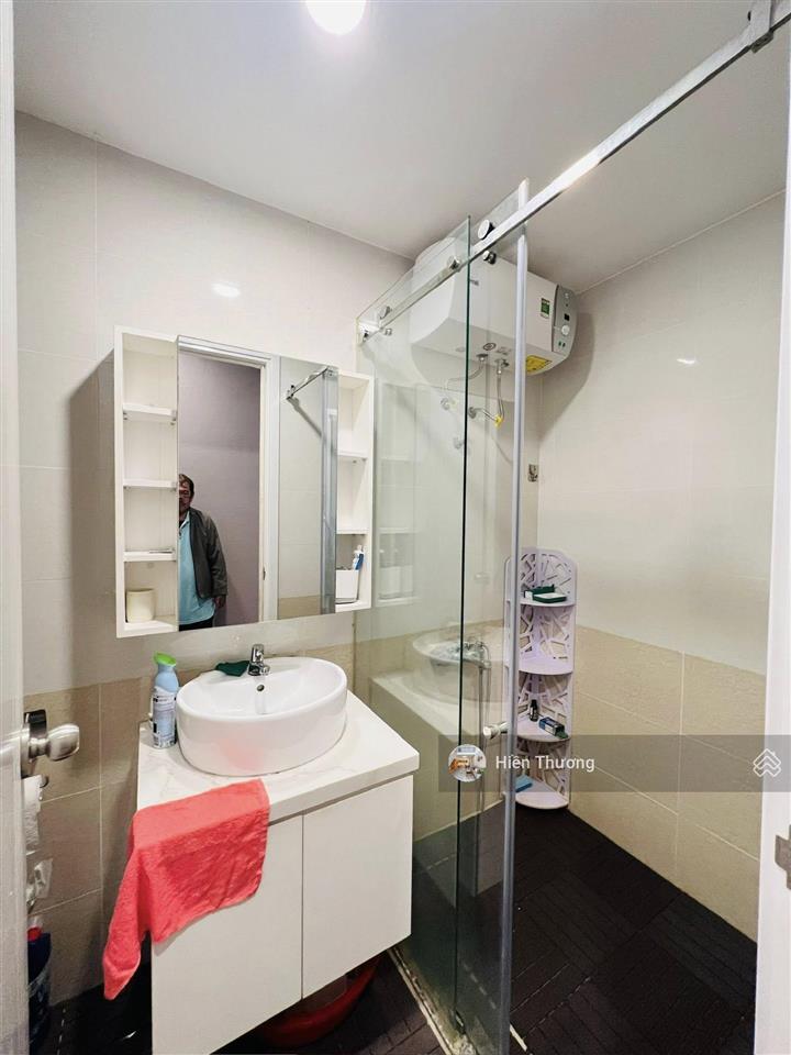 Chính chủ bán gấp ch diamond riverside q8, dt 72m2 gồm 2pn 2wc, ban công thoáng mát, giá 2 tỷ 780