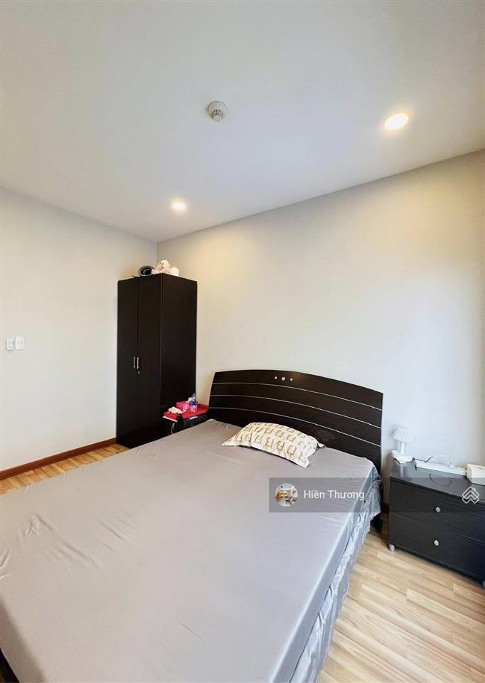Chính chủ bán gấp ch diamond riverside q8, dt 72m2 gồm 2pn 2wc, ban công thoáng mát, giá 2 tỷ 780