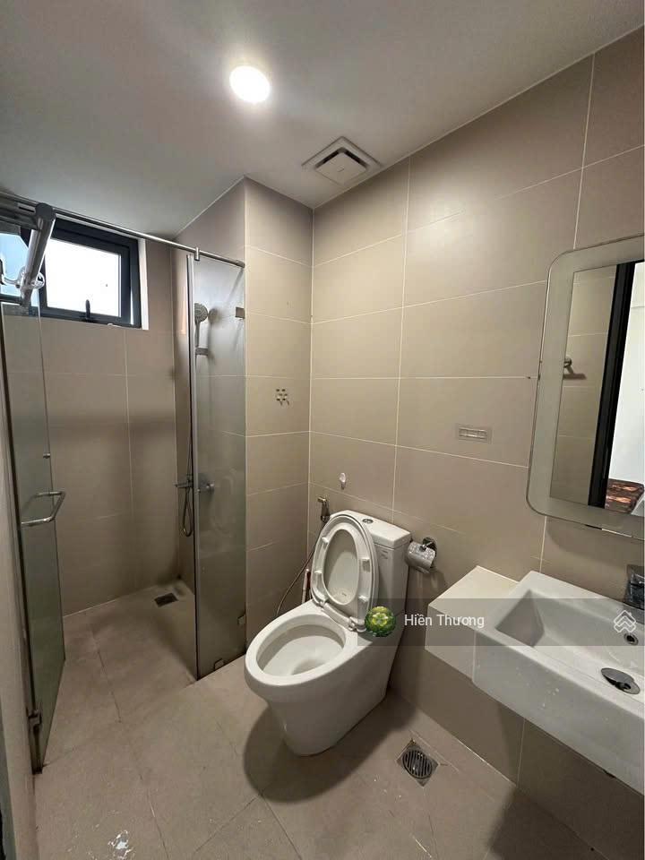 Bán gấp căn hộ ehome đông sài gòn 2 tại quận 9, 66m2, gồm 2pn 2wc, giá 1 tỷ 720 kèm nội thất cơ bản