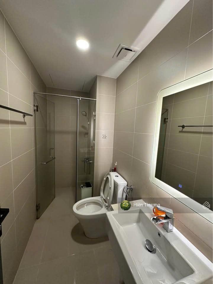 Bán gấp căn hộ ehome đông sài gòn 2 tại quận 9, 66m2, gồm 2pn 2wc, giá 1 tỷ 720 kèm nội thất cơ bản