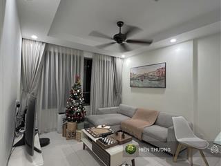 Chính chủ sang gấp căn hộ the gold view quận 4, dt 72m2, giá 3 tỷ 340 nội thất cơ bản, shr