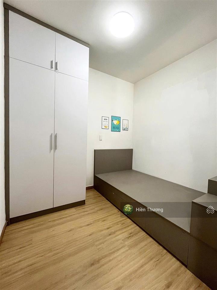 Bán gấp cc topaz city tại đ. cao lỗ q8, dt 71m2 gồm 2pn 2wc, giá 1 tỷ 720 nhà có sẵn nội thất