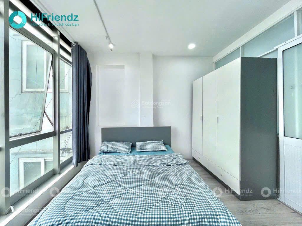 Cho thuê căn hộ tại trần phú q5, khu ít cho thuê, 2 phòng ngủ, thang máy, mặt tiền