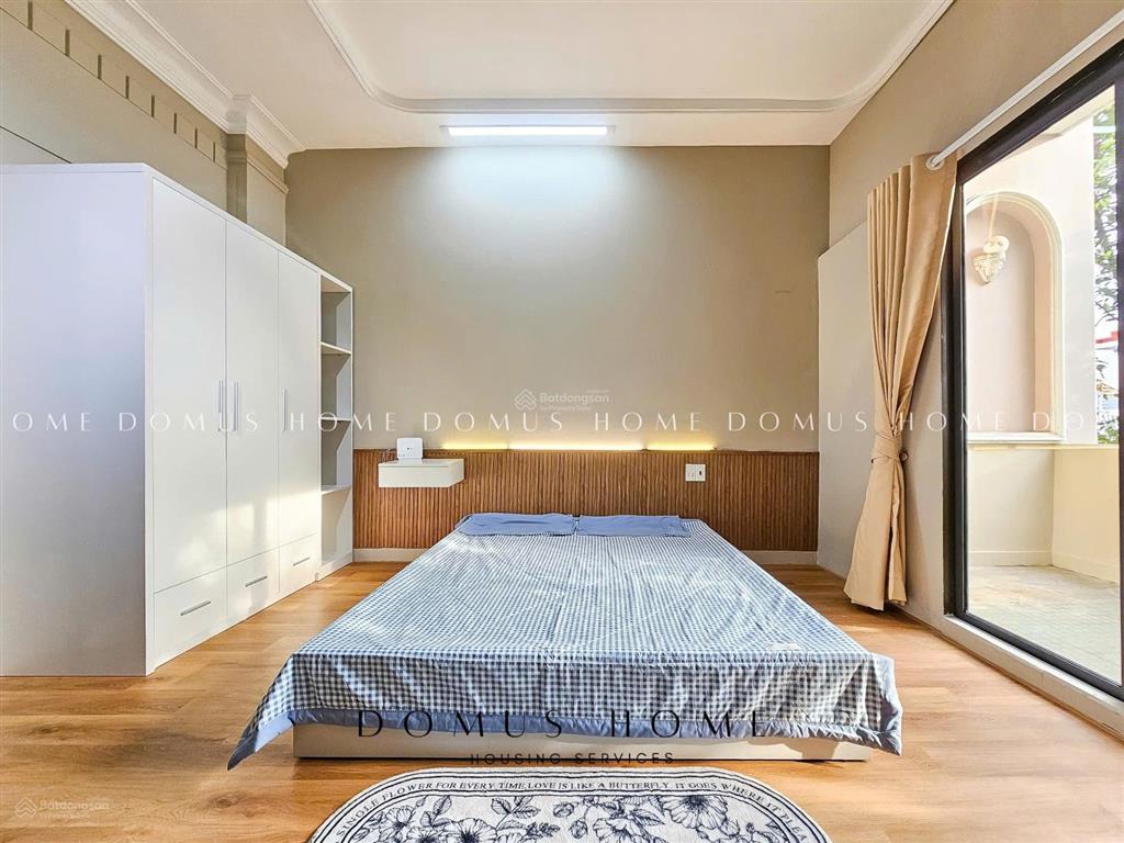 Cho thuê căn hộ tại đường khánh hội q4, thuận tiện di chuyển q1, ban công lớn, đầy đủ nội thất