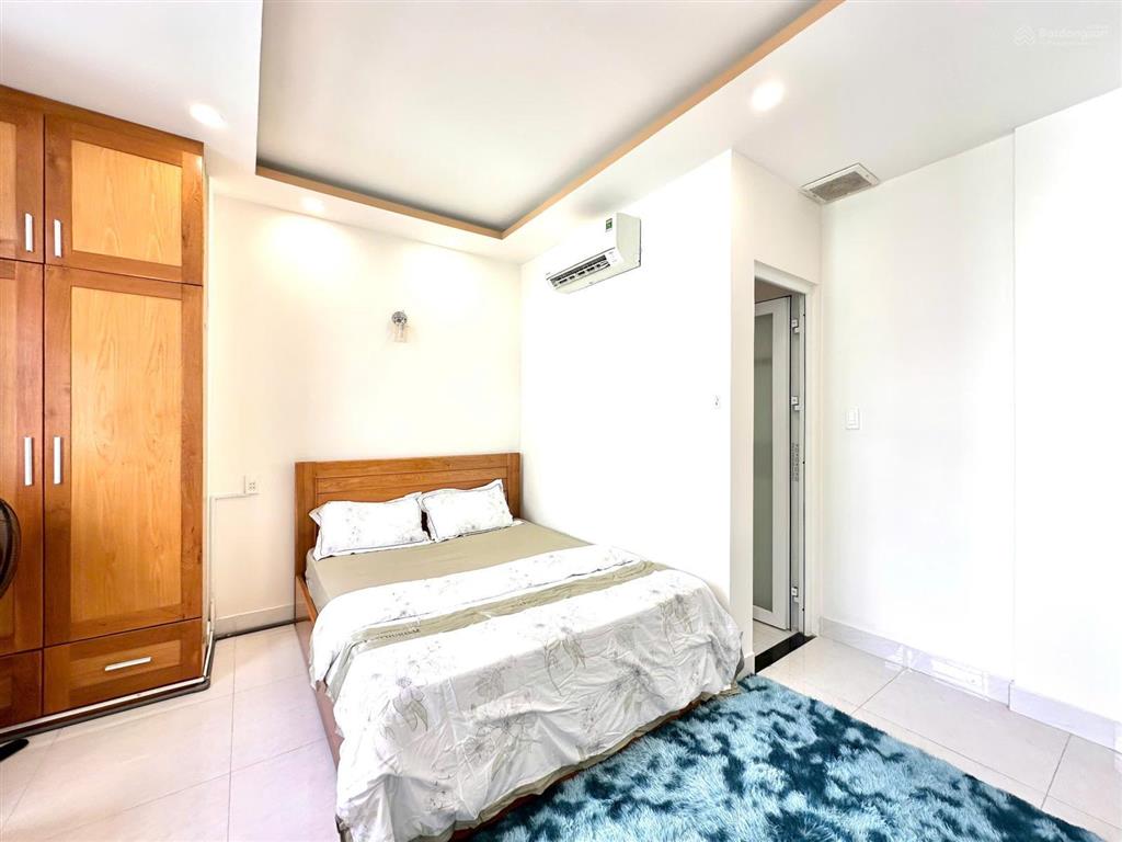 Cho thuê căn hộ tại lê văn sỹ q3, ban công, thang máy, đủ nội thất, giữ phòng qua lễ