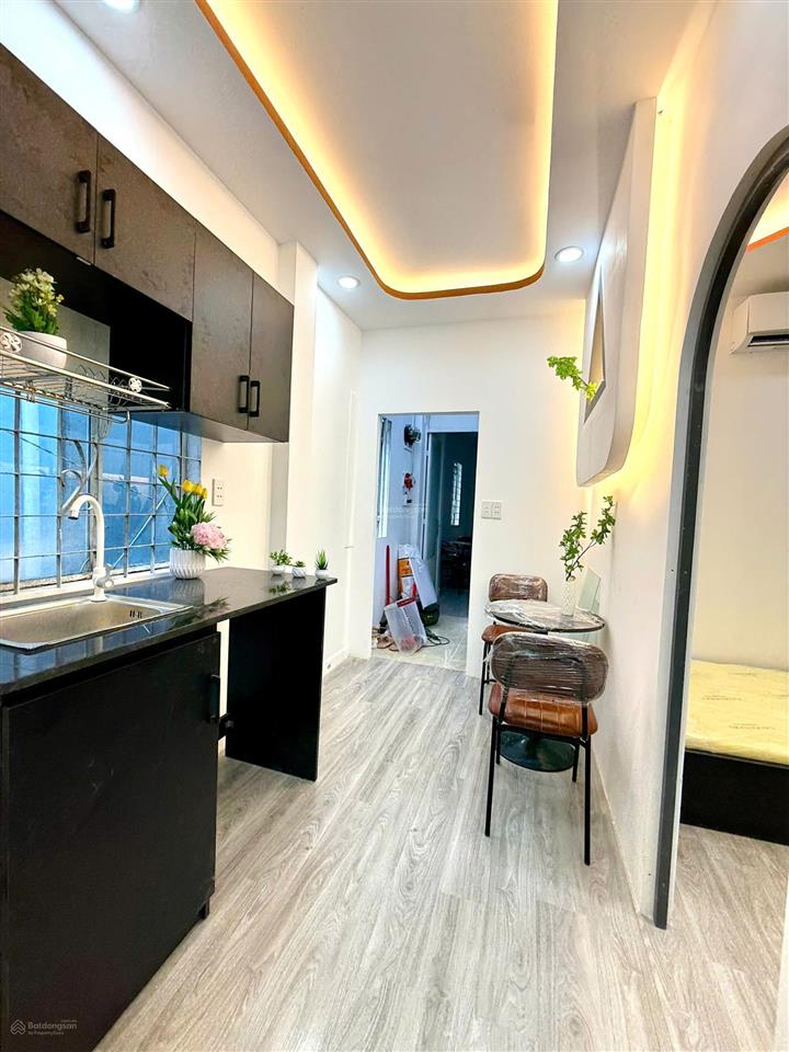 Chỉ 7tr có ngay căn 2 phòng ngủ, có máy giặt riêng, bếp ngoài phòng, cửa sổ thoáng