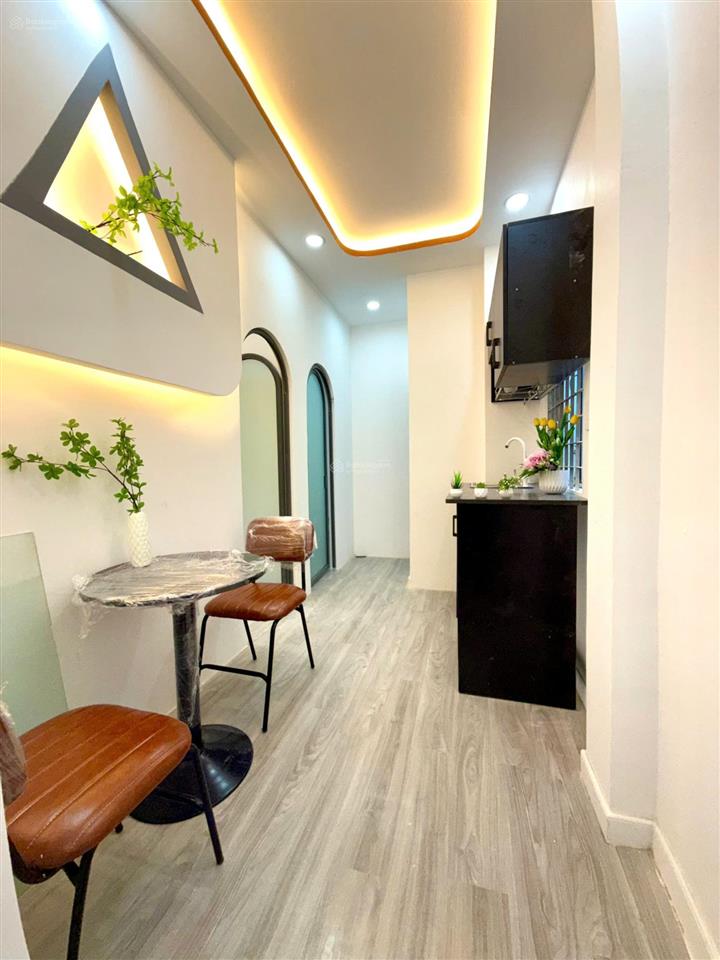 Chỉ 7tr có ngay căn 2 phòng ngủ, có máy giặt riêng, bếp ngoài phòng, cửa sổ thoáng
