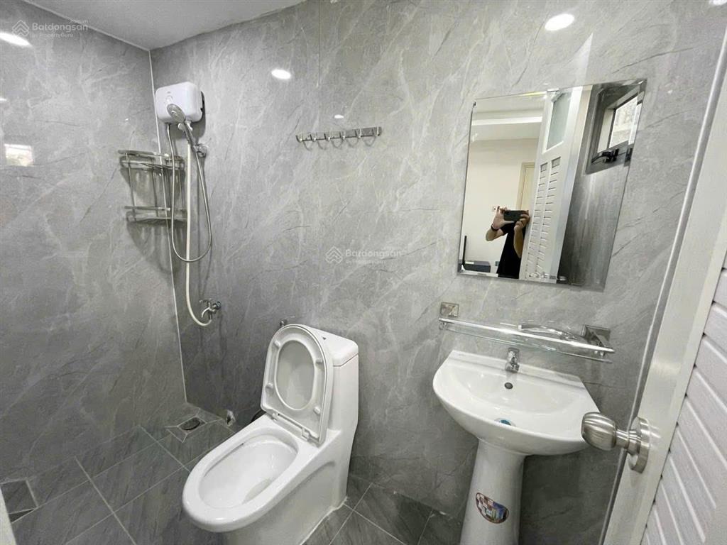 Căn hộ mới, đẹp, sạch sẽ trung tâm quận 10, có máy giặt riêng, thuận tiện di chuyển ueh, bách khoa