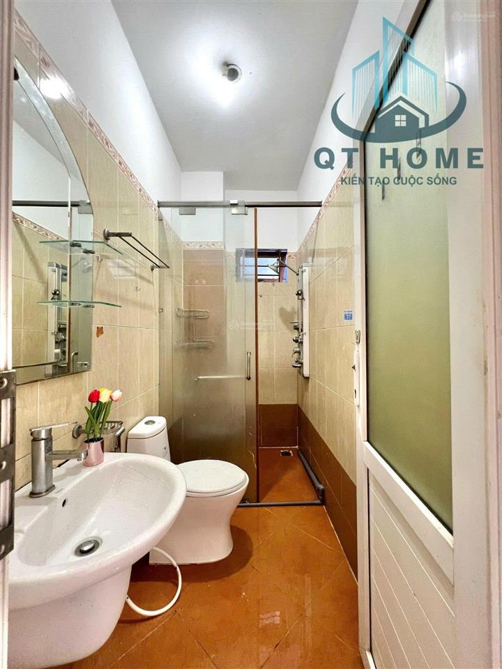 Cho thuê phòng tại nguyễn văn cừ q1, thoáng mát, nội thất như hình gần nowzone, nguyễn trãi