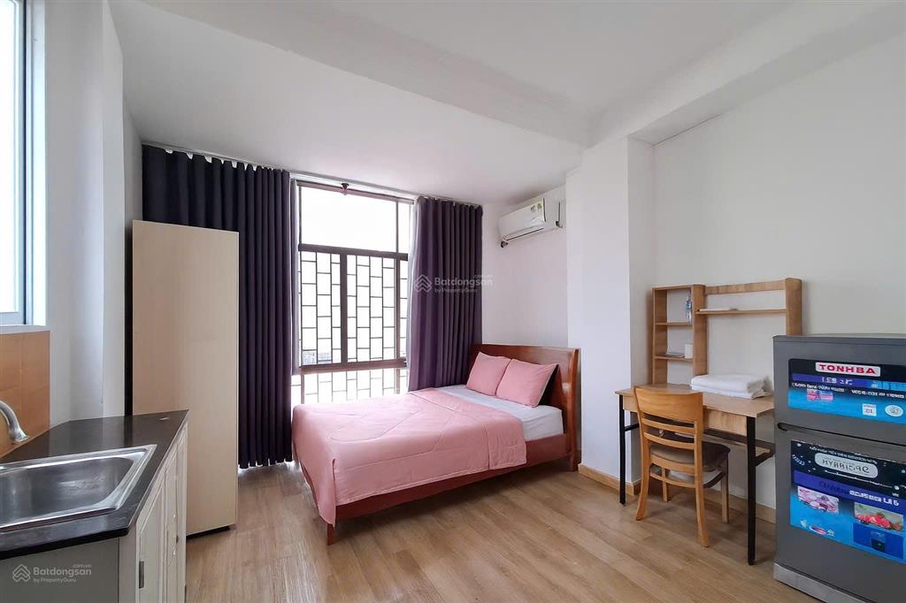 Cho thuê căn hộ tại lý chính thắng q3, mặt tiền, thang máy, đủ nội thất. gần cầu kiệu, chợ tân định