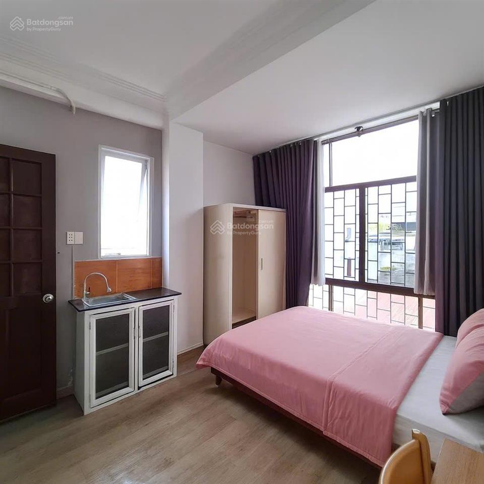 Cho thuê căn hộ tại lý chính thắng q3, mặt tiền, thang máy, đủ nội thất. gần cầu kiệu, chợ tân định