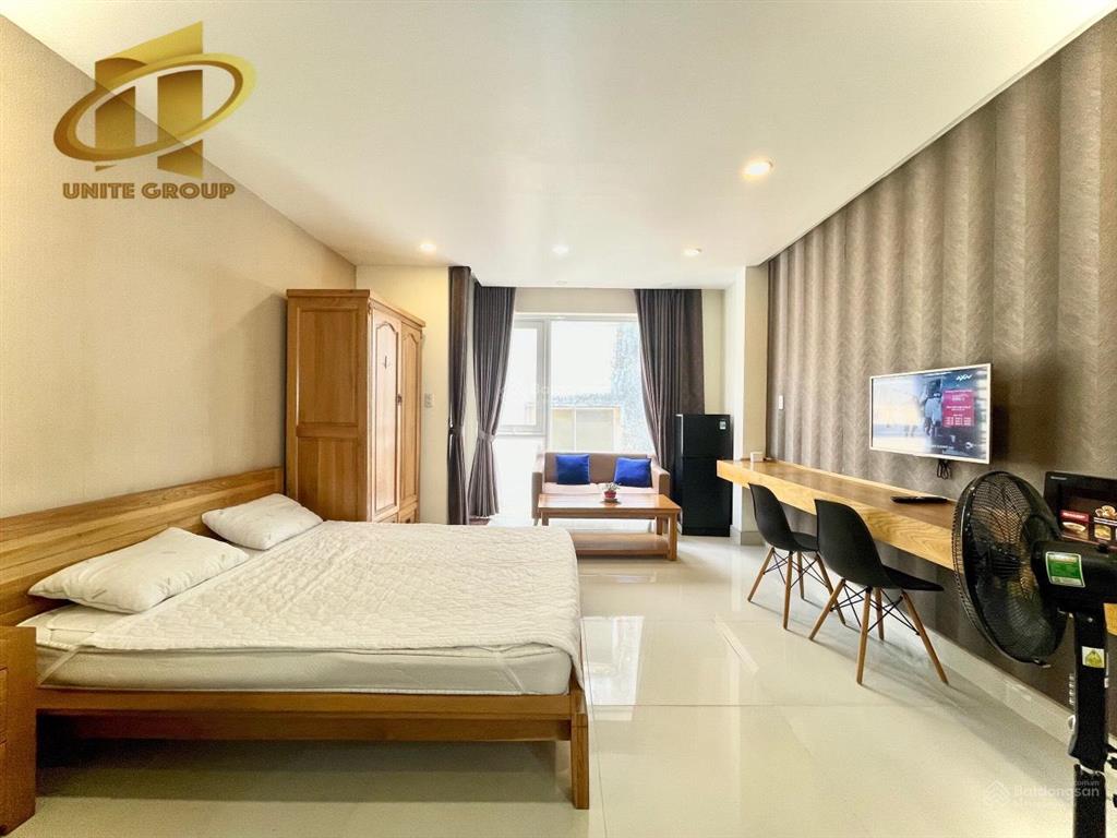 Cho thuê căn hộ quận 1, thang máy, cửa sổ thoáng, có dịch vụ dọn phòng hàng tuần