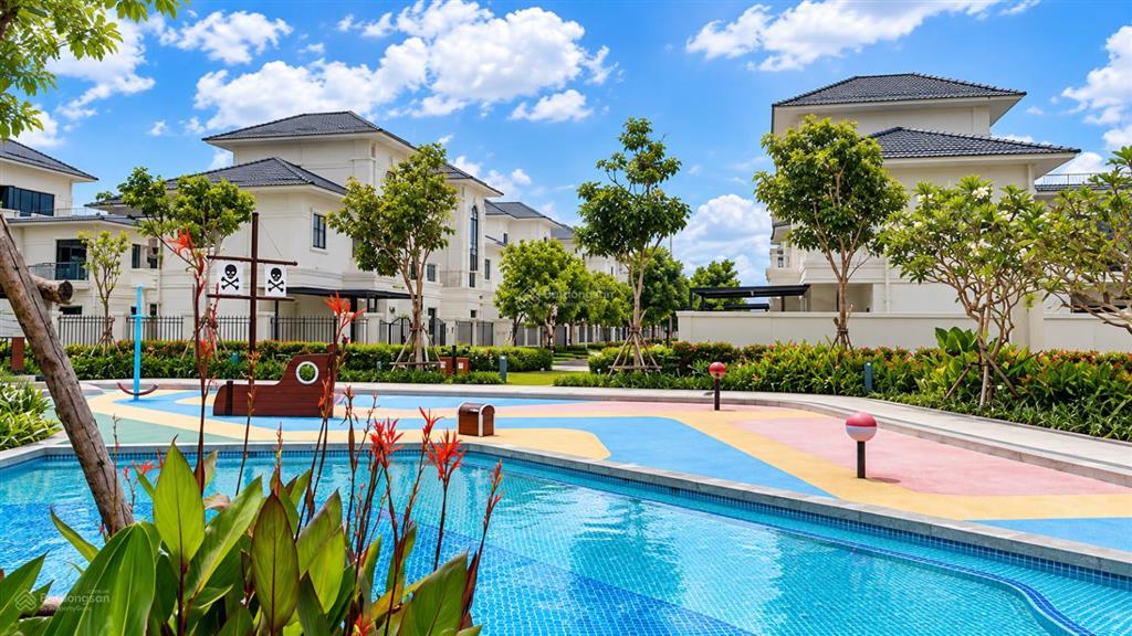Biệt thự đơn lập kiểu pháp góc 3 mặt thoáng swanbay