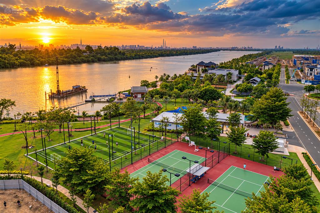 Bán gấp biệt thự song lập zone 4.2 swanbay. nhỉnh 10 tỷ