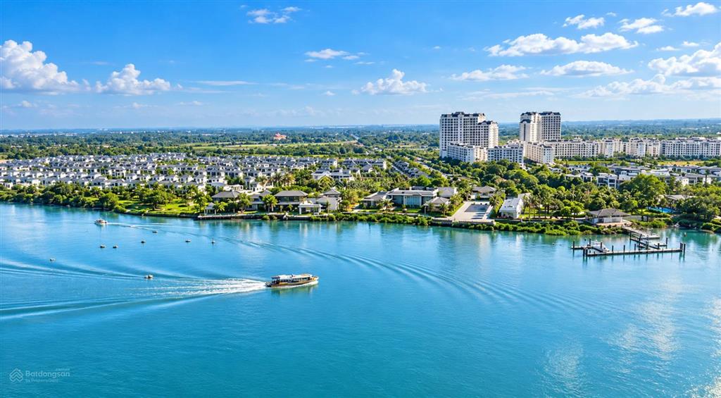Bán gấp căn hộ 2pn giá 2,9 tỷ, view nội khu đẹp