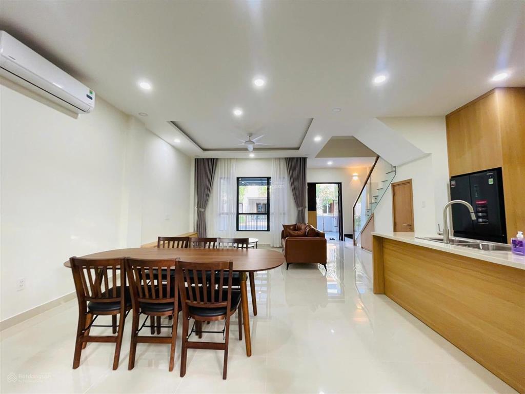 Cho thuê căn nhà biệt thự phố zone 8  3pn.