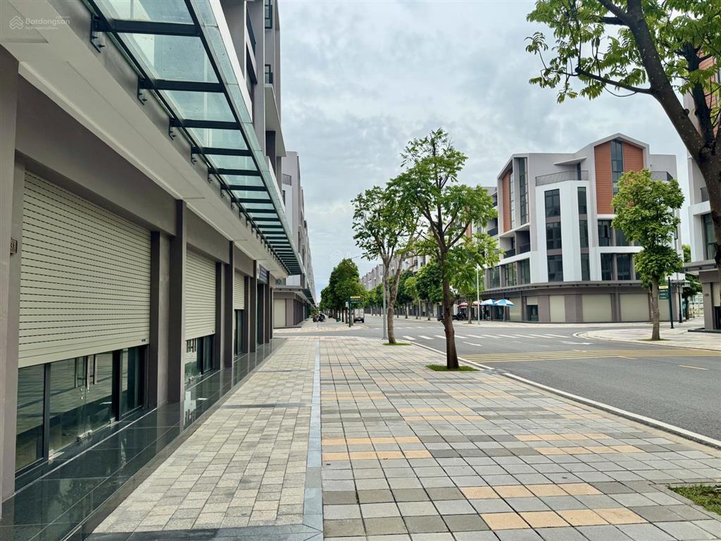 Shophouse 2 mặt tiền  giá tốt | block đầu phố biển 2 | vinhomes ocean park 3