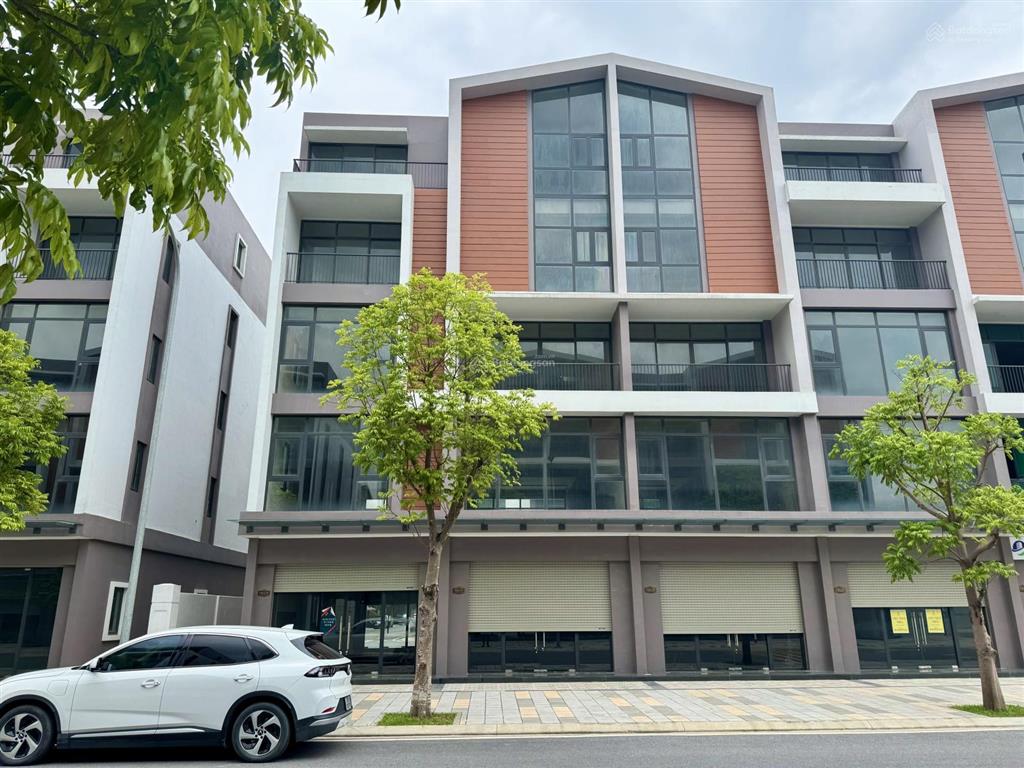 Shophouse 2 mặt tiền  giá tốt | block đầu phố biển 2 | vinhomes ocean park 3