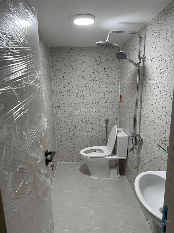 Bán nhà mặt tiền đường phạm văn đồng, nhà mới vào ở ngay