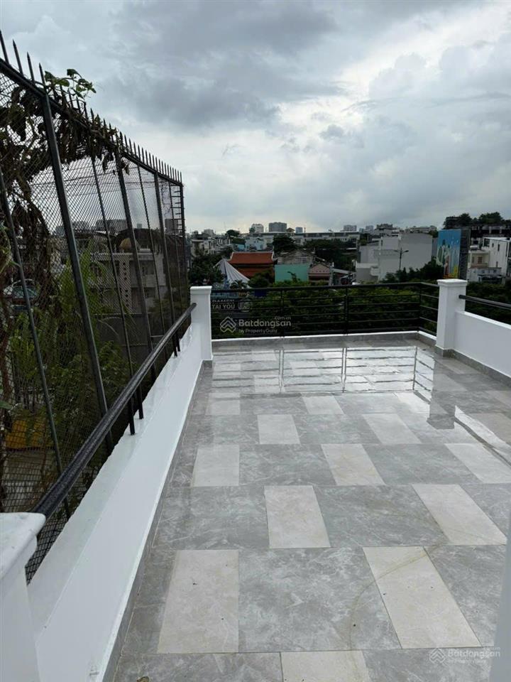 Bán nhà mặt tiền đường phạm văn đồng, nhà mới vào ở ngay
