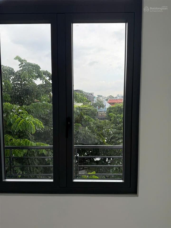 Bán nhà mặt tiền đường phạm văn đồng, nhà mới vào ở ngay