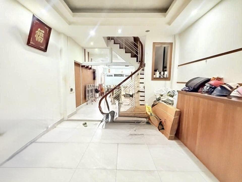 Bán nhà phân lô kinh doanh tại ao sen mỗ lao hà đông  65m x 4 tầng  đường hai làn oto thoải mái.