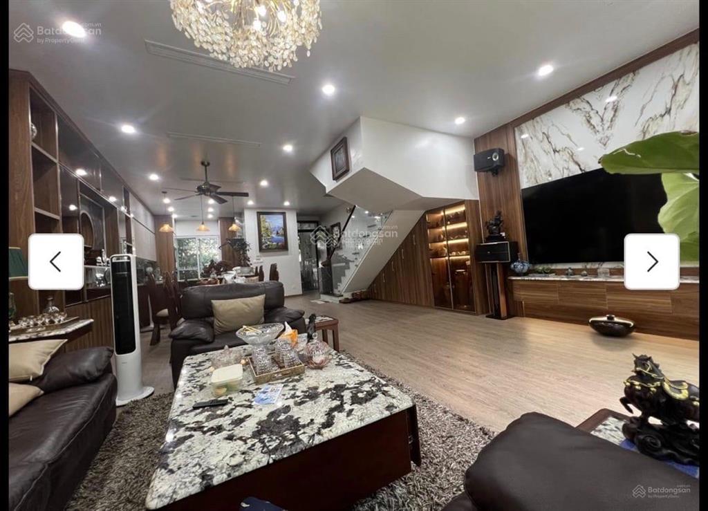 Bán nhà liền kề  dv tại nguyễn văn lộc  57m x 5 tầng  mt kinh doanh hơn 6m vỉa hè rộng nhất khu