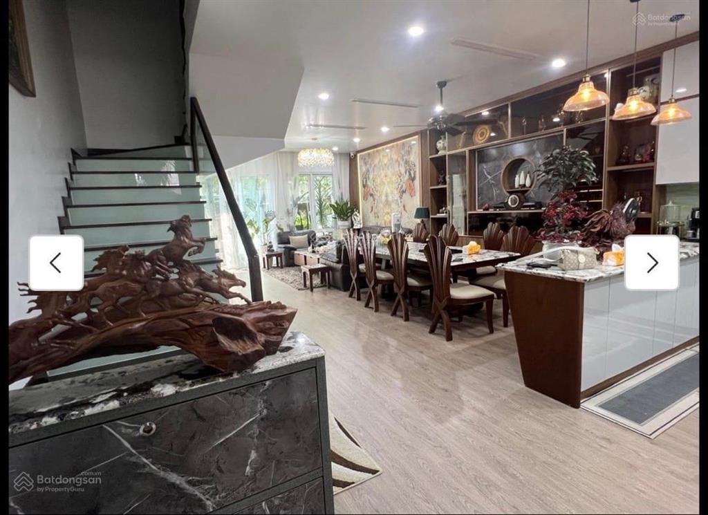 Bán nhà liền kề  dv tại nguyễn văn lộc  57m x 5 tầng  mt kinh doanh hơn 6m vỉa hè rộng nhất khu