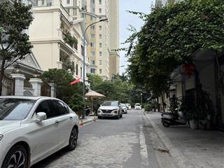 Chỉ 10tỷ  lô góc gần 60m sổ  ngay cuối tô hiệu văn quán  gần ngay ga quang trung ngõ to như phố