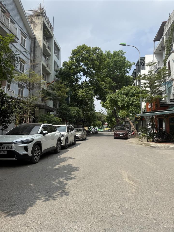 Bán nhà lk ngay kđt xa la phùng hưng 55m x 5 tầng vỉa hè kd ngay nút giao phạm tu giá chỉ 14ty8