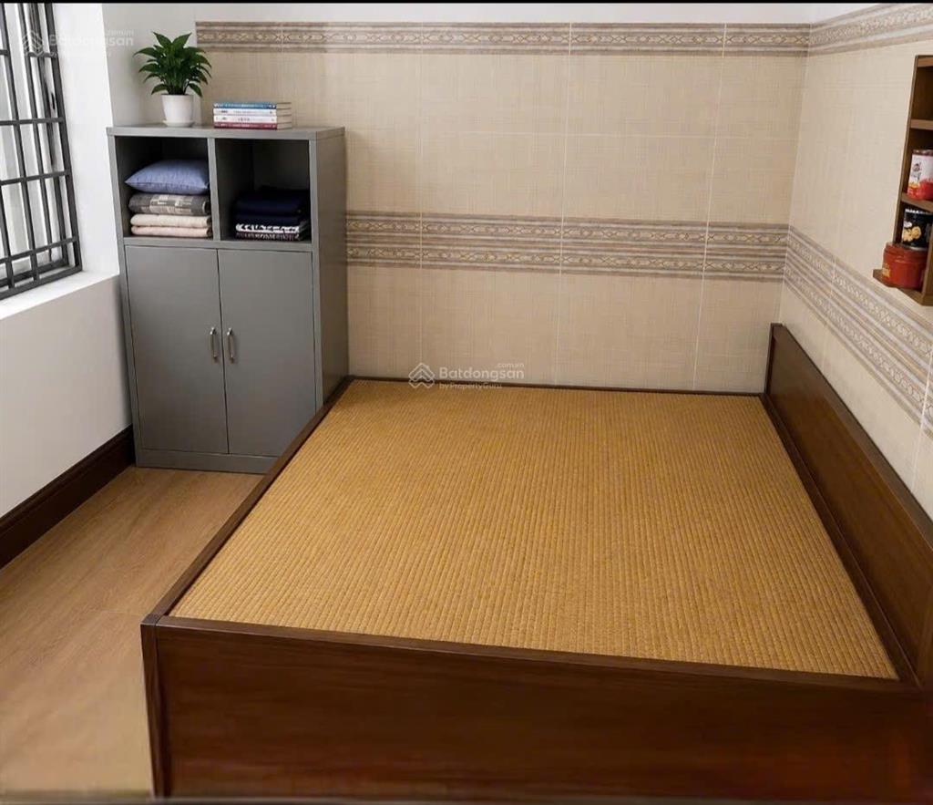 Bán nhà trần phú mỗ lao  ngay ga văn quán  40m2 sổ x 4 tầng  4pn  oto tránh ngay cổng giá 7ty3