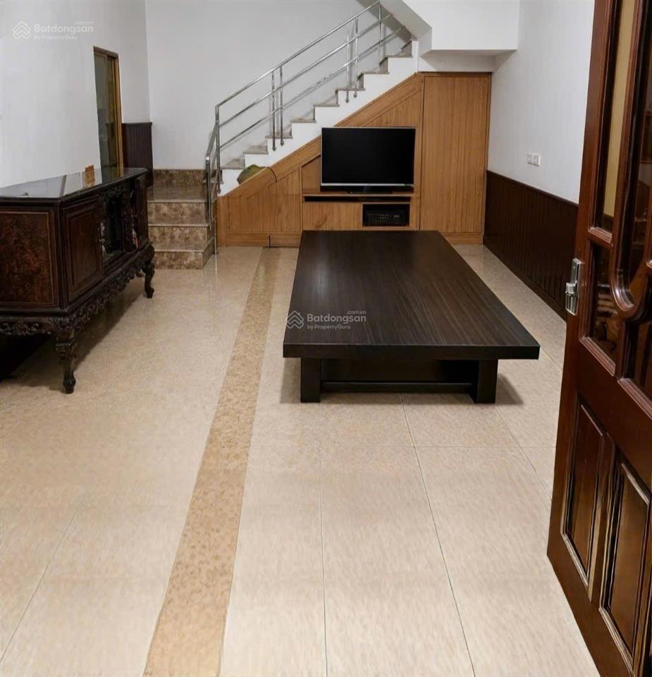 Bán nhà trần phú mỗ lao  ngay ga văn quán  40m2 sổ x 4 tầng  4pn  oto tránh ngay cổng giá 7ty3