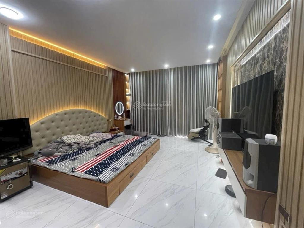 Bán nhà gần trường tiểu học vạn bảo  vạn phúc hà đông  70m2 x 5 tầng oto đỗ cửa  giá chỉ 12ty5