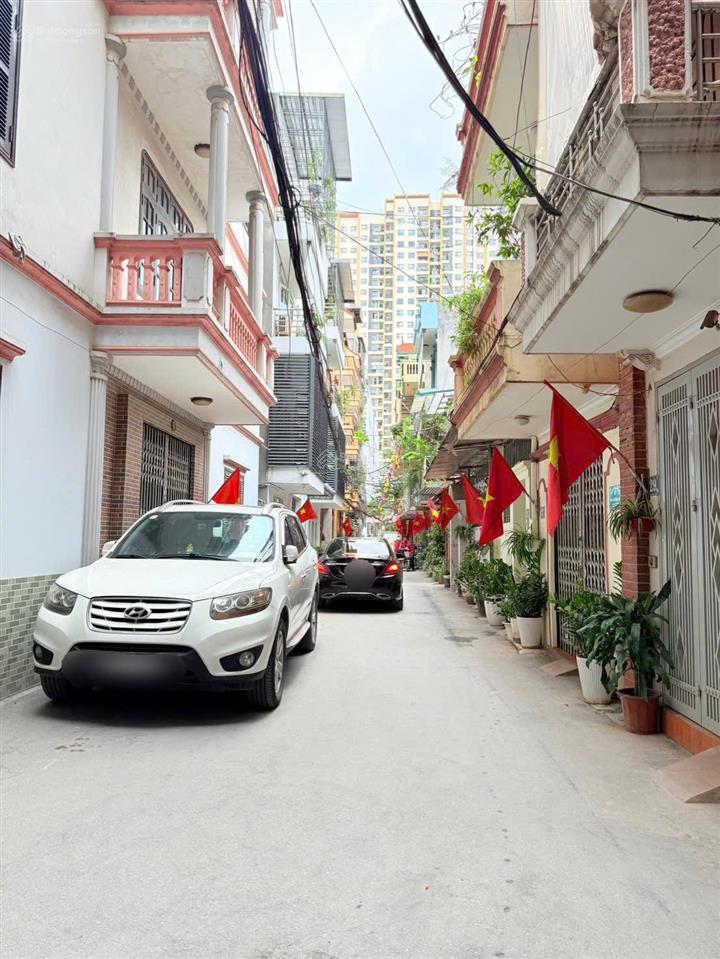 Cần bán nhà mặt hai mặt phố oto tại tô hiệu văn quán  57m2 x 5 tầng  ngay gần cầu trắng hơn 15ty
