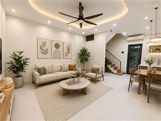 Bán nhà văn quán ngay cổng trường nguyễn du  chỉ 11ty8  60m2 x 4 tầng  ba thoáng  oto ngay cạnh