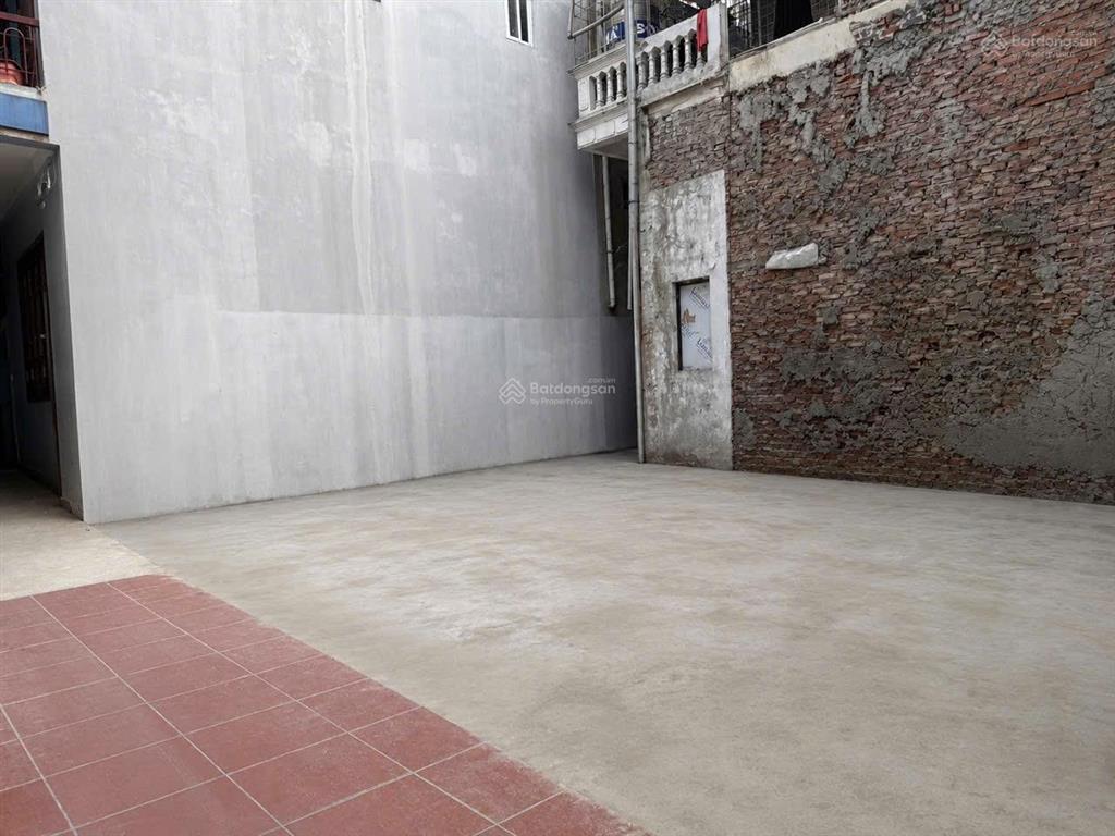 Rất cần bán lô đất tại vạn phúc ngay bưu điện hà đông chỉ 7ty6  45m2  mt kinh doanh hơn 6m.
