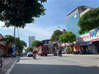 Bán nhà phùng hưng ngay gần cầu trắng hà đông chỉ 6ty8  40m2 sổ x 4 tầng  oto ngay cửa