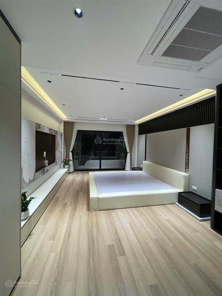 Bán nhà mp mỗ lao  hơn 12ty  ngay chân chung cư kepler land  40m2 x 5 tầng thang máy  oto tránh