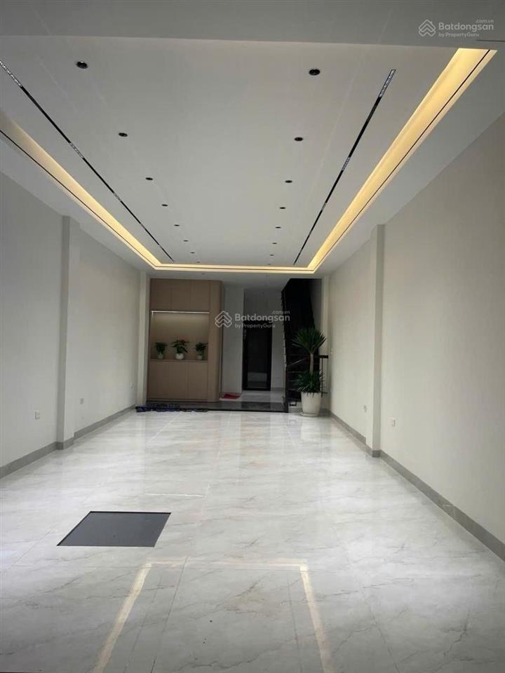 Bán nhà mp mỗ lao  hơn 12ty  ngay chân chung cư kepler land  40m2 x 5 tầng thang máy  oto tránh
