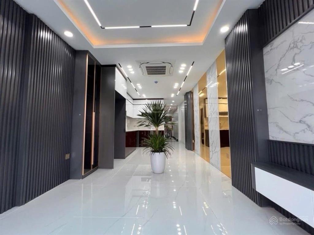 Bán nhà 45m2 x 5 tầng thang máy  chỉ hơn 8tỷ ngay ga văn quán, trần phú  gần trường đh kiến trúc